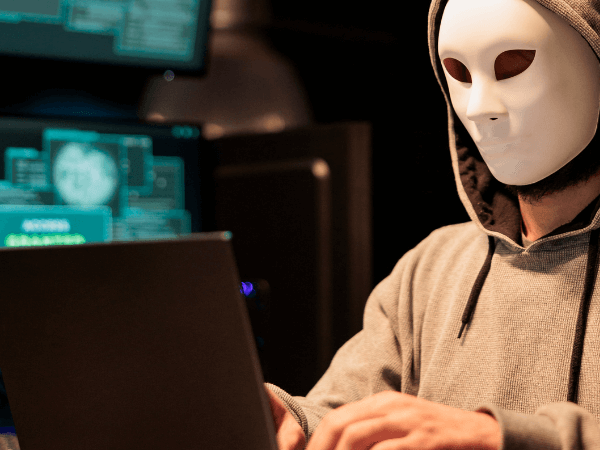 golpistas-como-agem-como-proteger-o-dinheiro